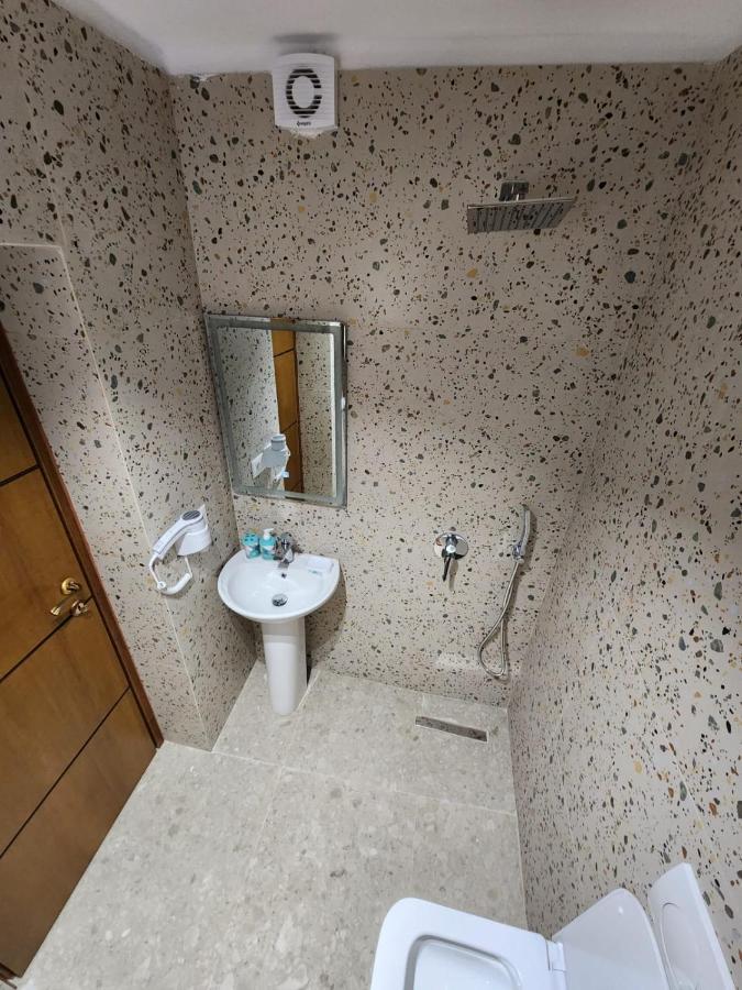 Pietro Guesthouse 2 Tiranë Luaran gambar